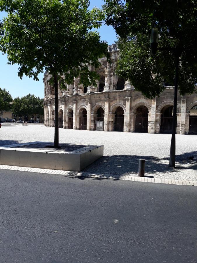 5 Minutes Des Arenes, Parking Gratuit, 6 Couchages Ним Екстериор снимка