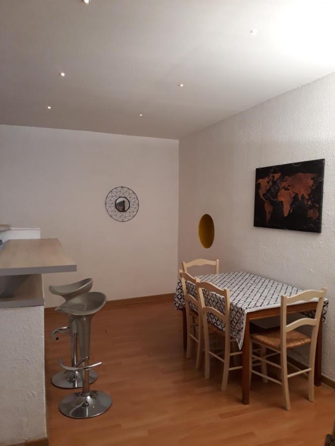 5 Minutes Des Arenes, Parking Gratuit, 6 Couchages Ним Екстериор снимка